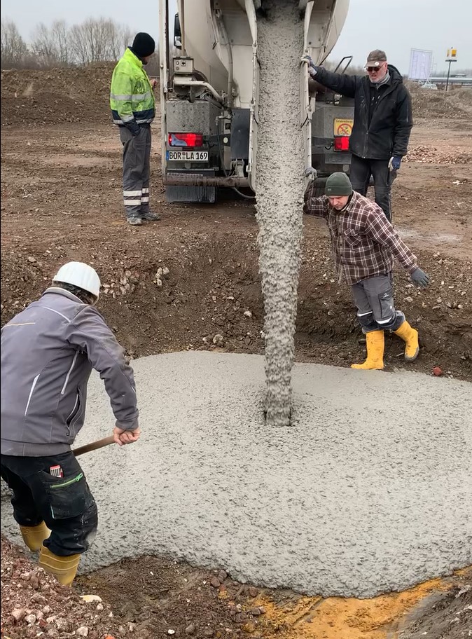 Bild 06 Der erste Beton kann fließen